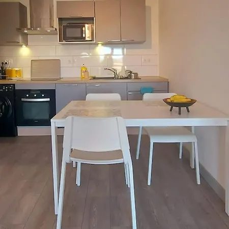 Apartment Zenith - Cartoucherie
